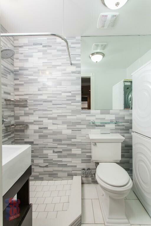 345 W 53rd St #B
