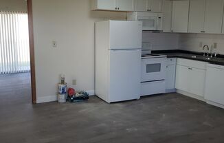 1 bed, 1 bath, $650, Unit 1