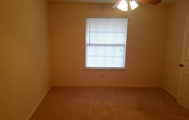 2 beds, 2 baths, 1,033 sqft, $1,609, Unit 29-29104