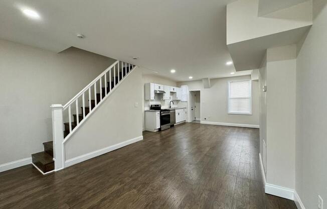 3421 RAVENWOOD AVE
