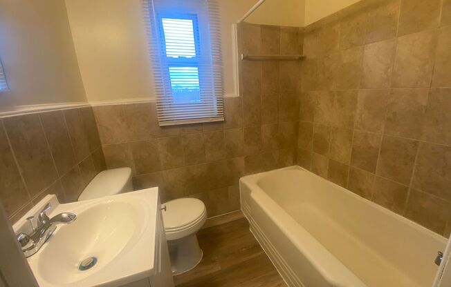 1 bed, 1 bath, $995, Unit 2657B