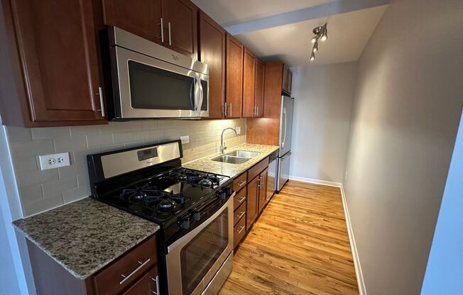 1 bed, 1 bath, 576 sqft, $1,600, Unit 507