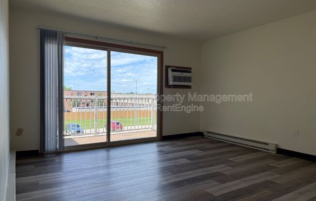 2 beds, 1 bath, 850 sqft, $825, Unit 36