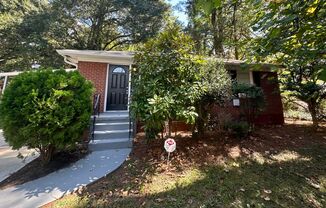 Charming 2-Bedroom Bungalow in Atlanta!!!