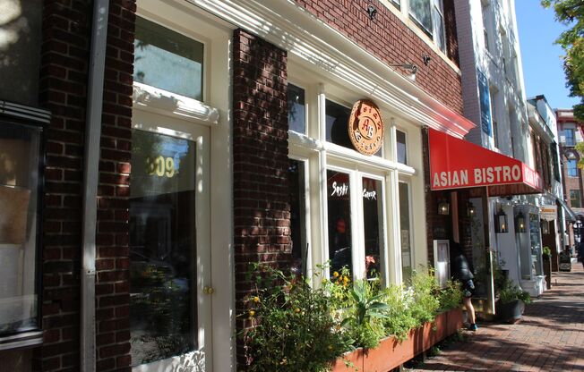 809-809 1/2 King St &amp; 103 1/2 N. Alfred Street