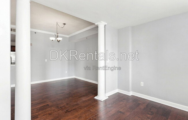 2 beds, 1 bath, 1,054 sqft, $2,200, Unit 728 728