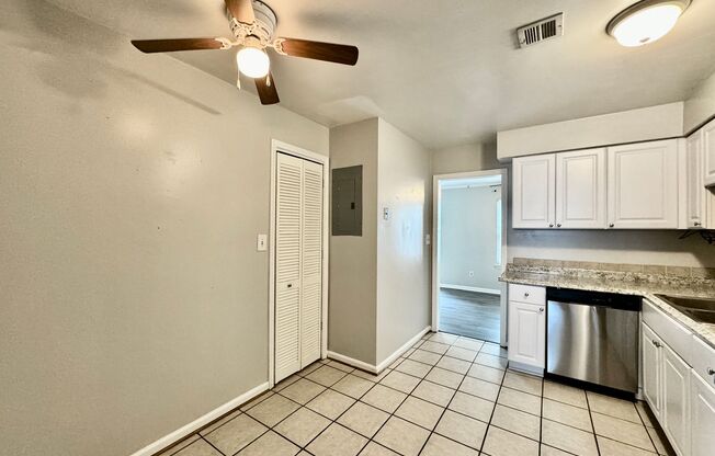 3 beds, 2.5 baths, $2,200