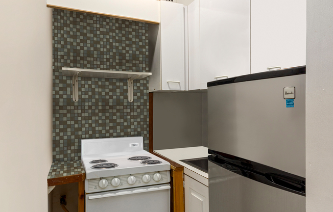 235 W 102 ST