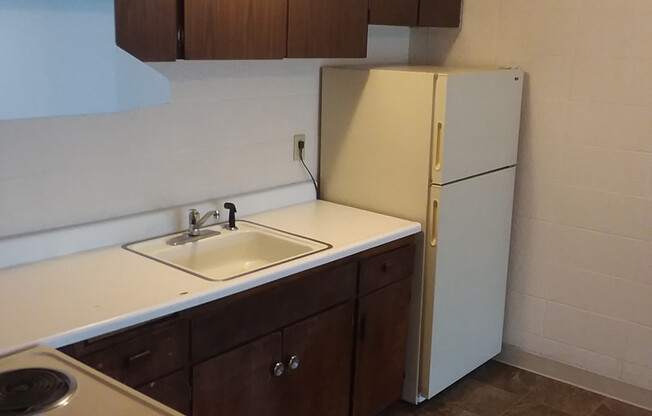 1 bed, 1 bath, $895, Unit 10