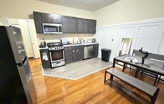 1124 COMMONWEALTH AVE