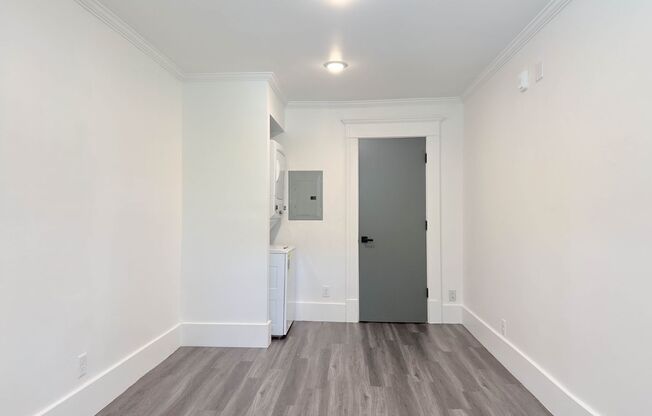 1 bed, 1 bath, $2,720, Unit 13