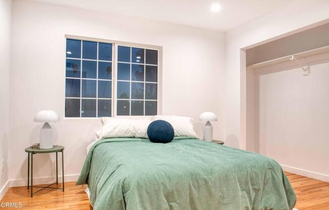 2327 1/2 LANGDALE AVE