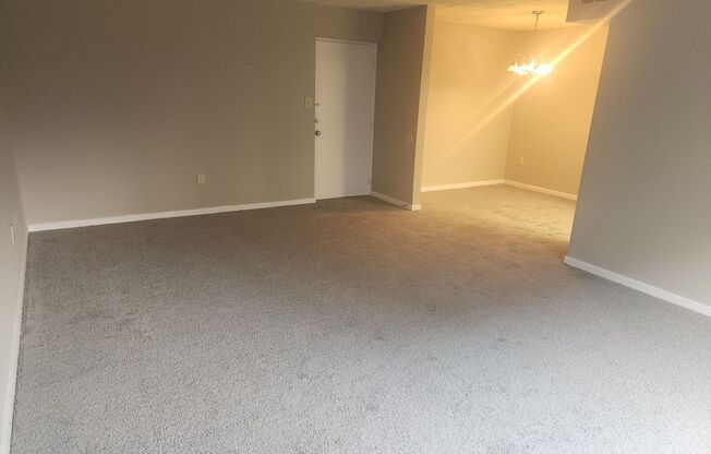 1 bed, 1 bath, 832 sqft, $1,219, Unit WG2-109