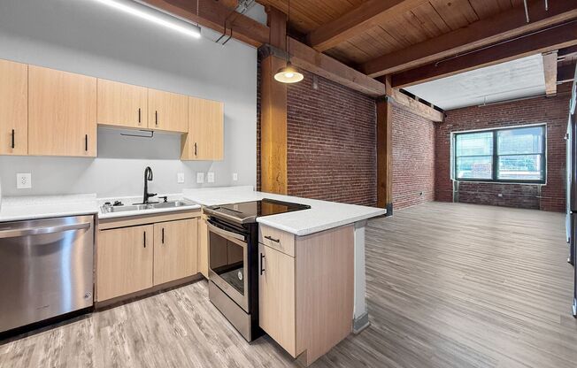 1 bed, 1 bath, 780 sqft, $1,415, Unit 412