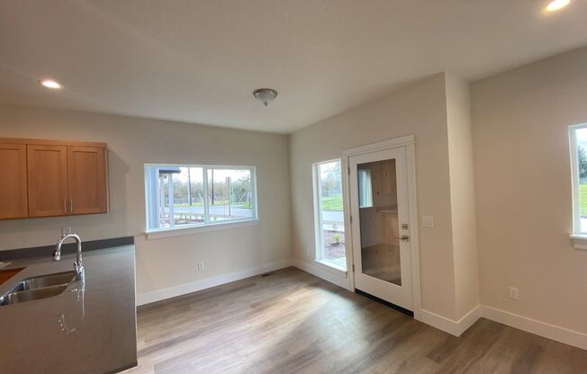 2514Justine - FH
