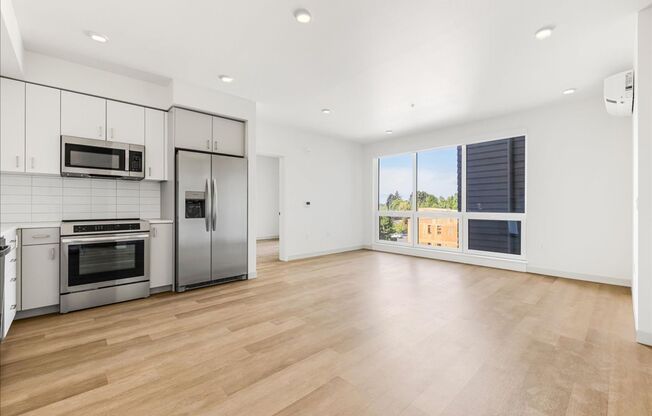2 beds, 2 baths, 950 sqft, $2,599, Unit 202