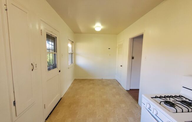 1032 W Glenoaks Blvd