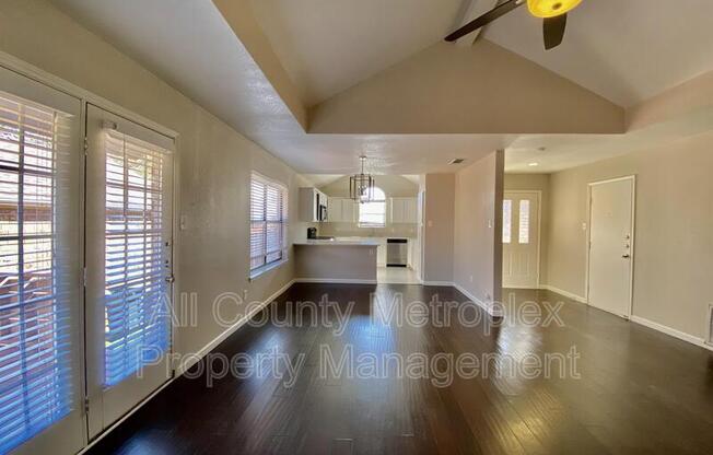 1510 LAGUNA VIS WAY