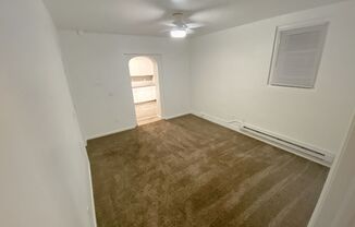 2 beds, 1 bath, $1,675, Unit Unit #2D