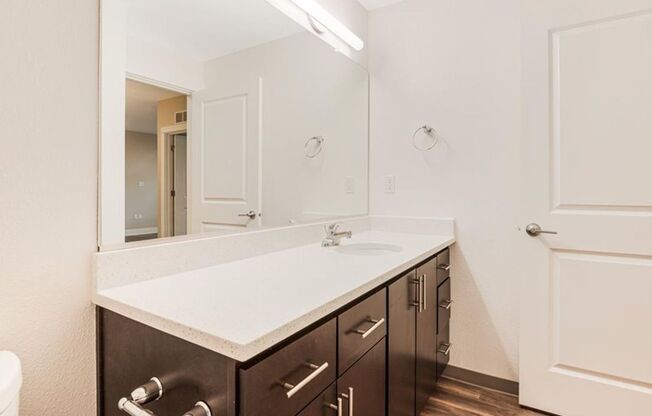 2 beds, 1 bath, 751 sqft, $1,995, Unit 305