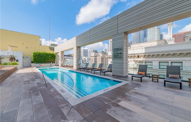 2 beds, 2 baths, 1,039 sqft, $3,700, Unit 1803