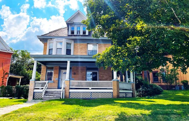 185 Lincoln House in Bellevue, Pittsburgh