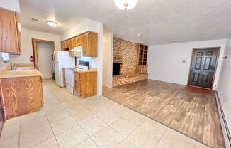 1 bed, 1 bath, 650 sqft, $925, Unit 2517 Unit C