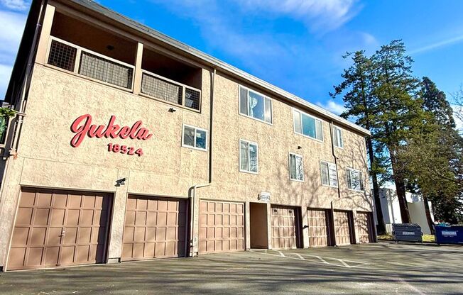 18524 TM JD GISZ LLC