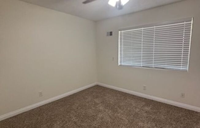 2 beds, 1 bath, 850 sqft, $2,200, Unit 7
