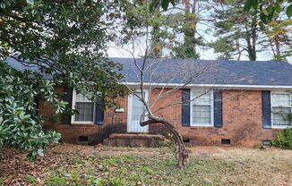 Charming 2 Bedroom Home in Charlotte!