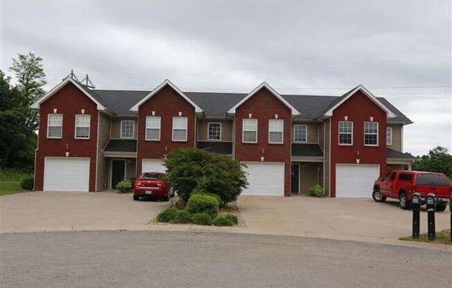 3 Bedrooms, 2 Bath, Attach Garage Townhouse