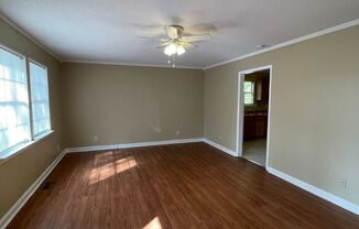 3 beds, 2 baths, $1,600