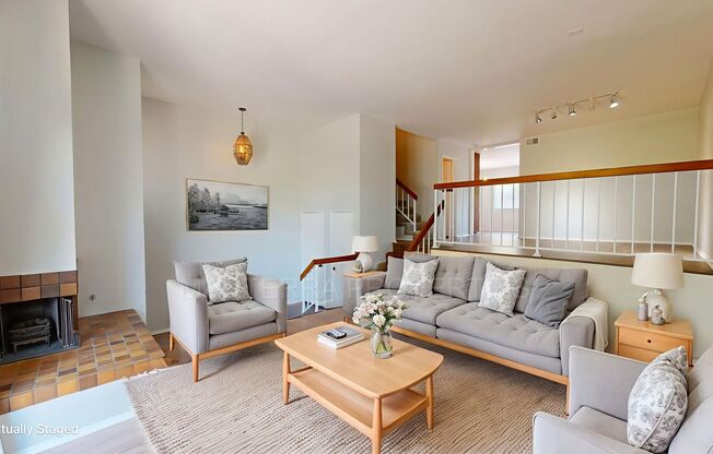 Beautiful 2 Primary Bedroom in Turtle Rock Meadows