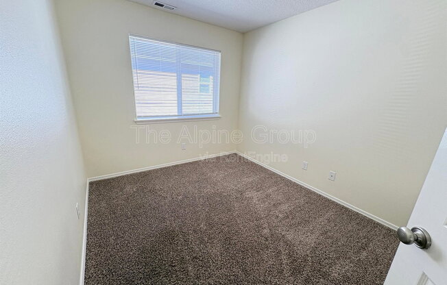 1430 NE GLN ELLEN DR