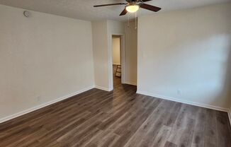 3 beds, 1 bath, $1,200, Unit Bldg A