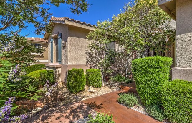 3 beds, 3 baths, $6,995