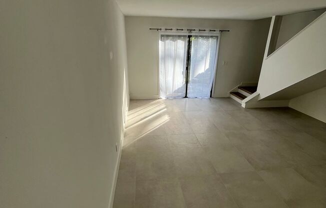 2 beds, 1.5 baths, 1,050 sqft, $1,349, Unit #50