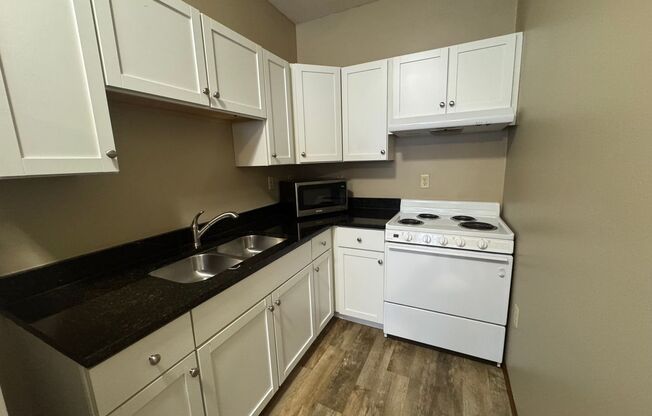 217-219 Bates Ave