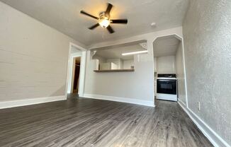 807 Bowie St