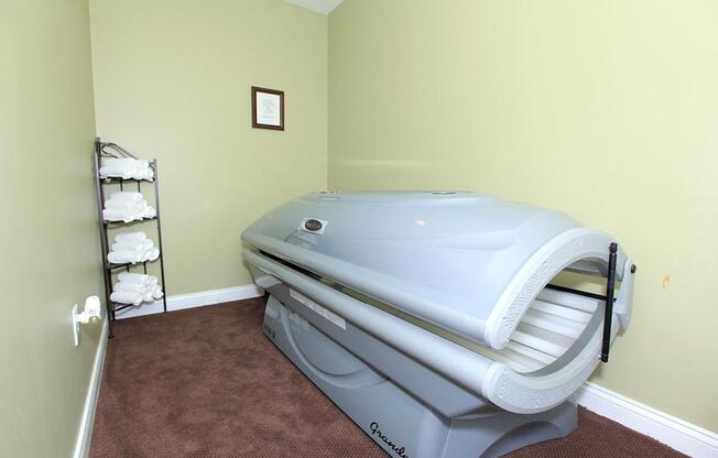 TANNING SALON