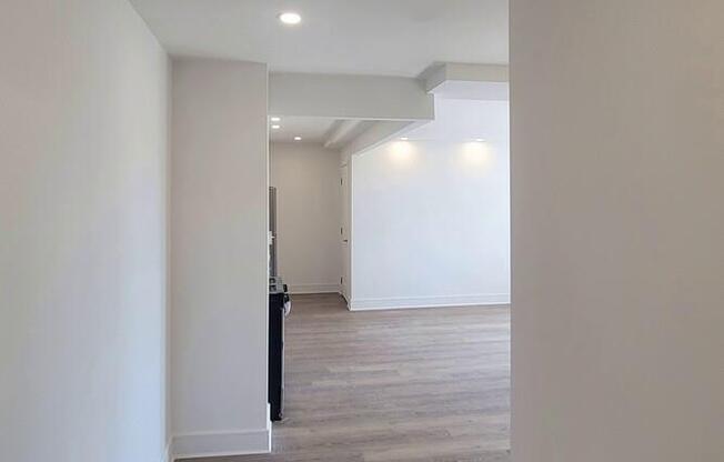 2 beds, 2 baths, $8,000, Unit 15B