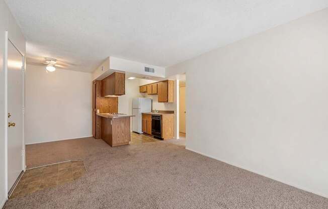 Glen Oaks Large Living Room