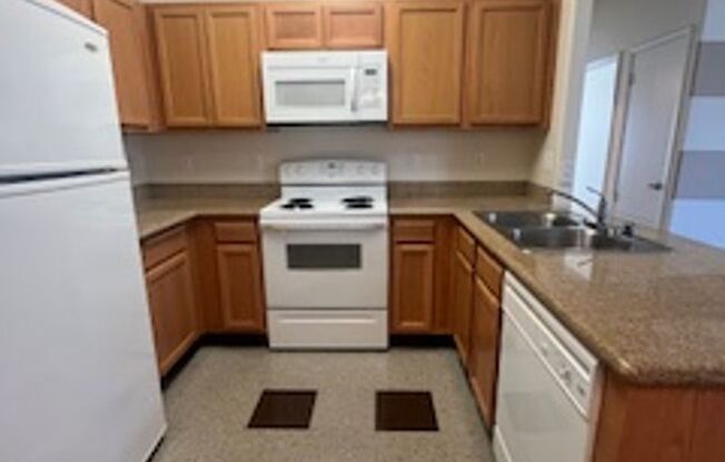 2 beds, 1 bath, 864 sqft, $1,750, Unit 9-235
