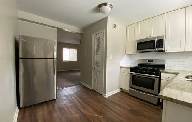 2 beds, 1 bath, 850 sqft, $1,395, Unit 497-D10