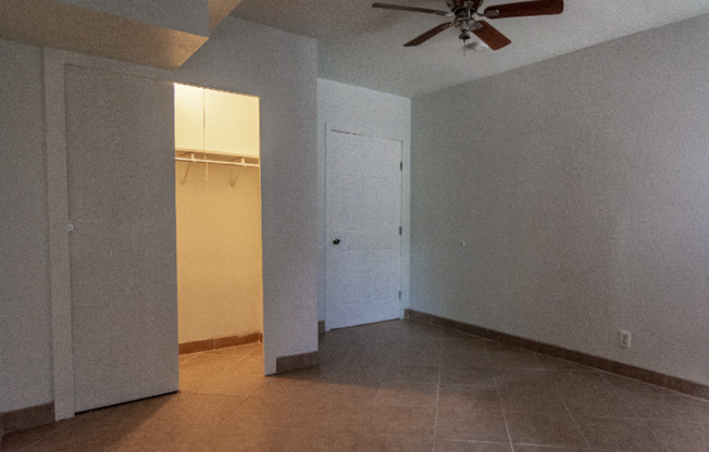 811 ALT BARRYMORE BLVD