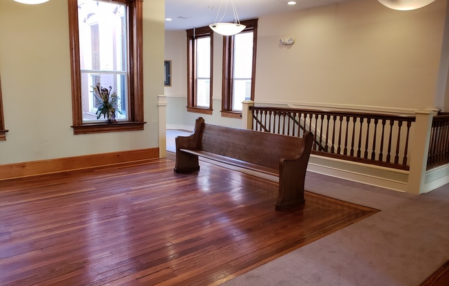1229 N Franklin St Unit H