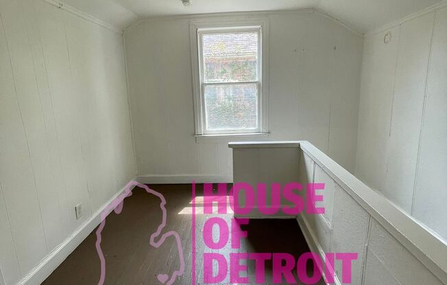3 beds, 1 bath, $1,235