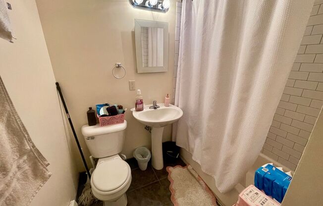Studio, 1 bath, $750, Unit 104