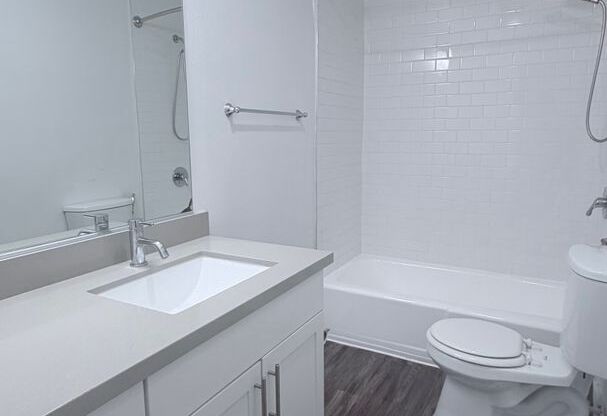 2 beds, 2 baths, 1,050 sqft, $2,995, Unit 20