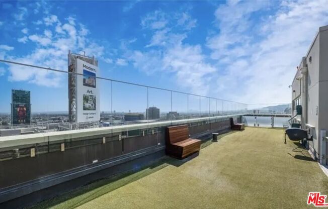 3 beds, 4 baths, 2,600 sqft, $17,500, Unit 12D